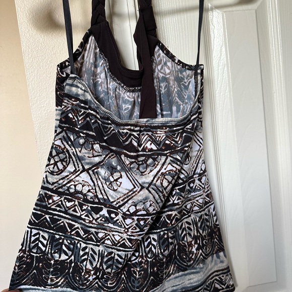 Halter top - Picture 2 of 3